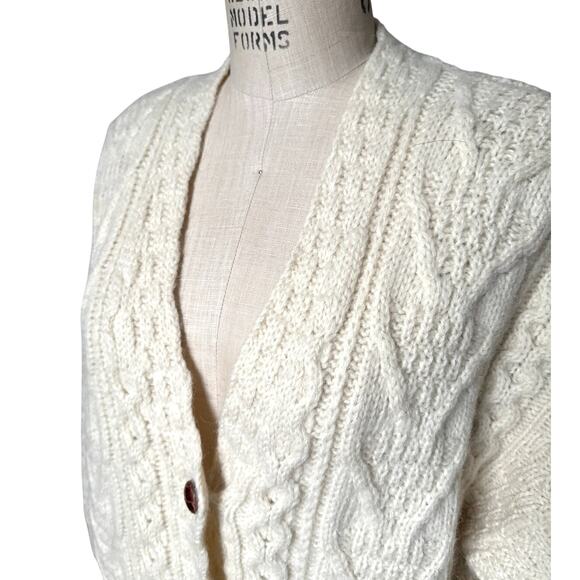 Vintage 100% Wool Celtic Country White Cable-Knit Cardigan Sweater Size Medium - Picture 3 of 7
